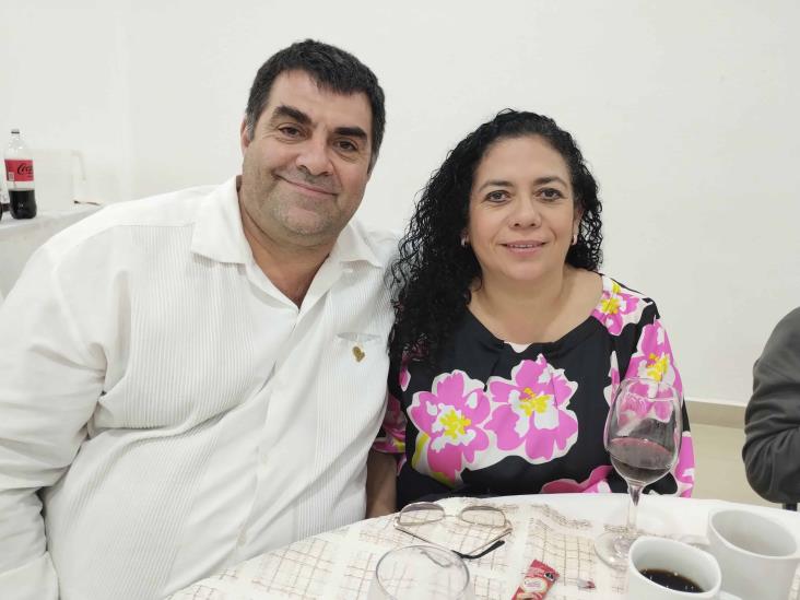 Club Rotario Veracruz entregó distinción a estudiantes del CETMAR 7