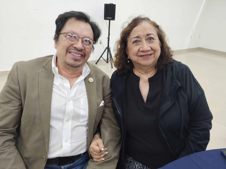 Club Rotario Veracruz entregó distinción a estudiantes del CETMAR 7