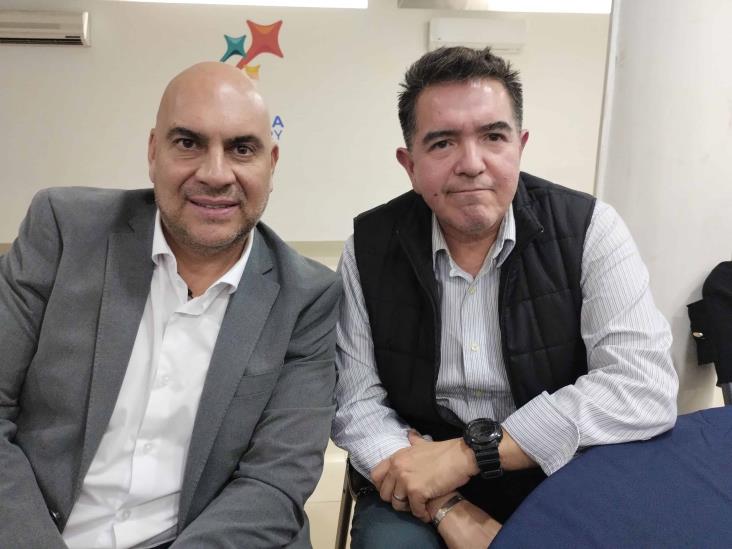 Club Rotario Veracruz entregó distinción a estudiantes del CETMAR 7