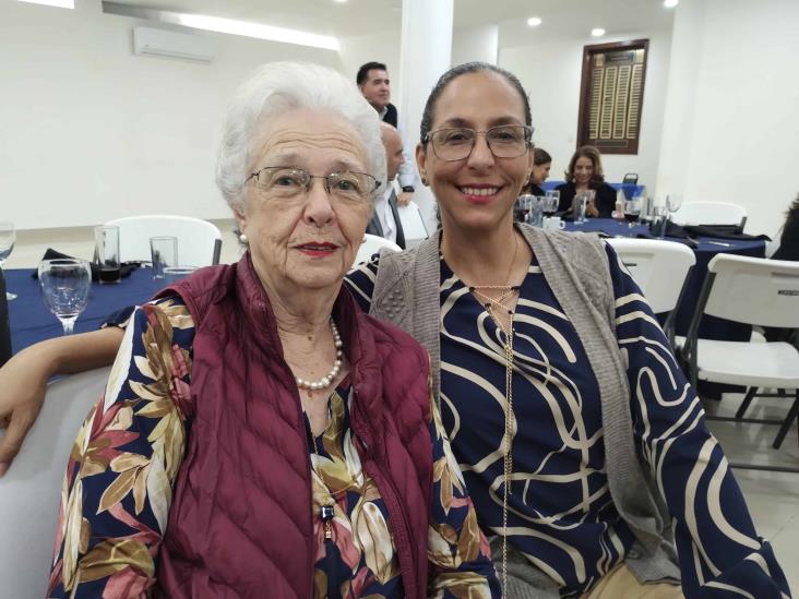 Club Rotario Veracruz entregó distinción a estudiantes del CETMAR 7