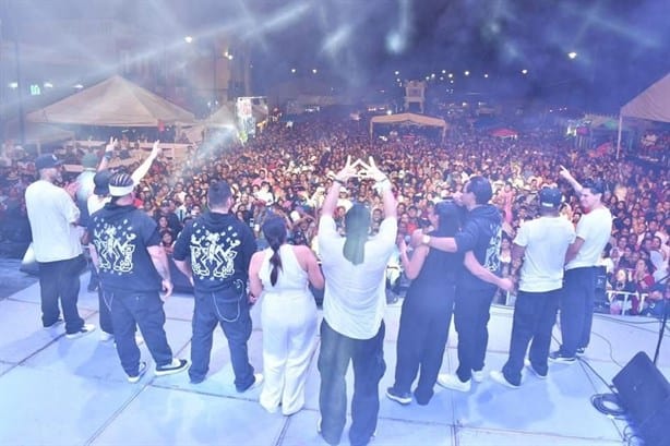 Se presenta Kumbia Kings en las fiestas de La Candelaria en Tlacotalpan