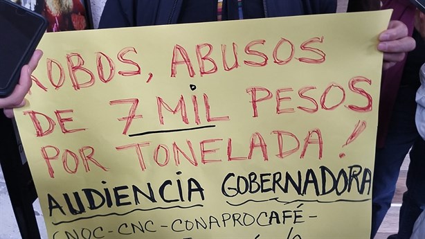 A cafetaleros veracruzanos les pagan sólo 19 pesos por kilo de café; piden a gobernadora intervenir (+VIDEO)