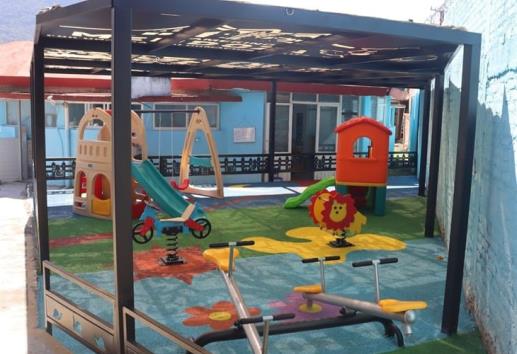 Entregan nuevas áreas de juegos infantiles a preescolares de Ciudad Mendoza
