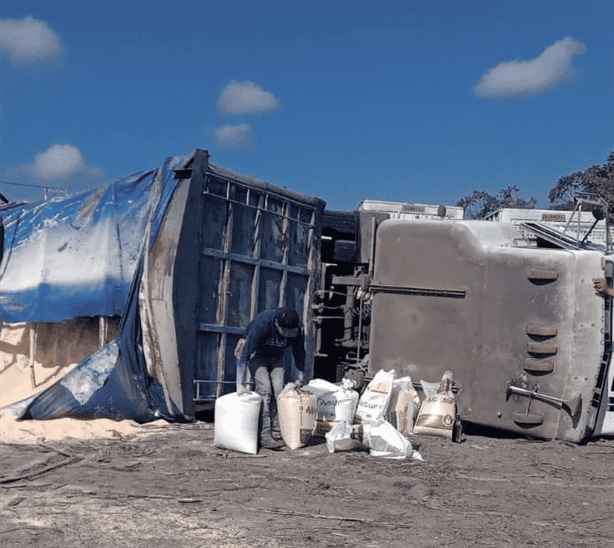 Se registra choque en la carretera federal Córdoba-Veracruz; dos tráileres se dan encontronazo