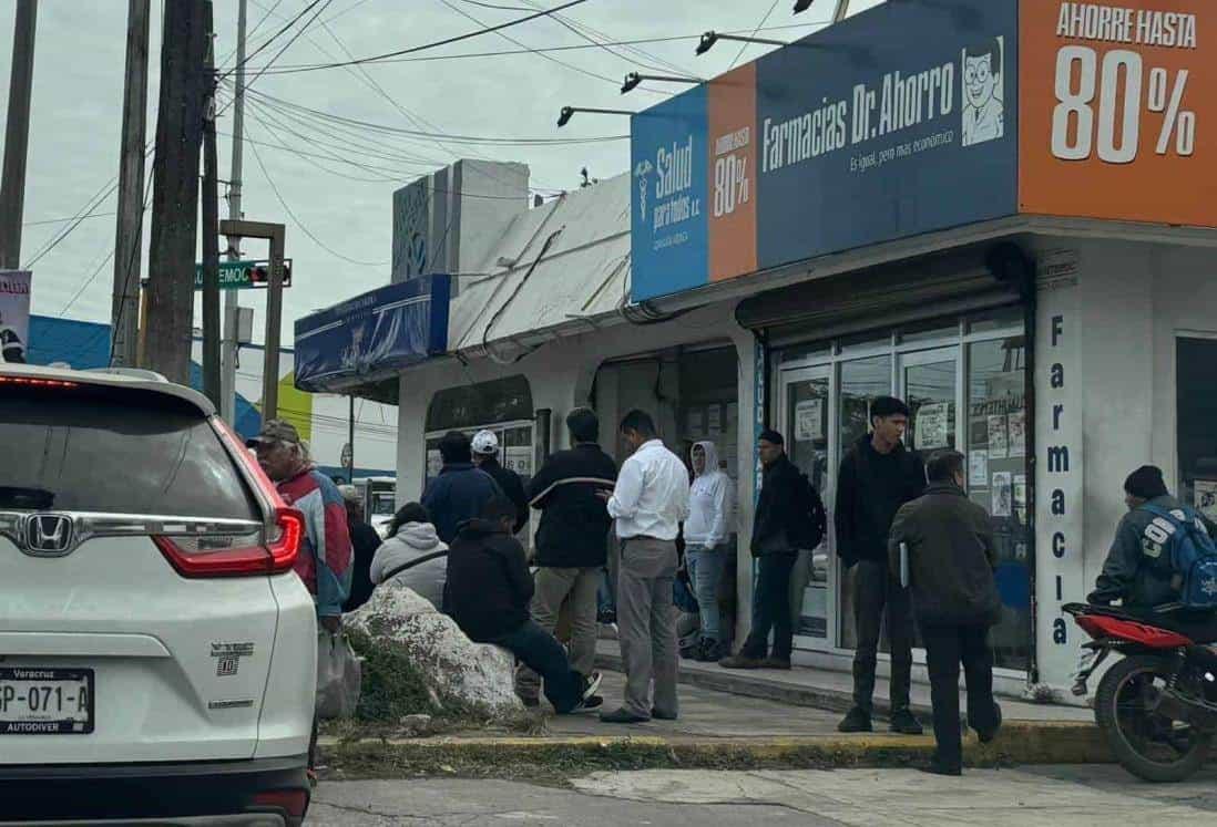 Largas filas para poder tramitar la licencia de conducir en el módulo de la avenida Cuauhtémoc, en Veracruz