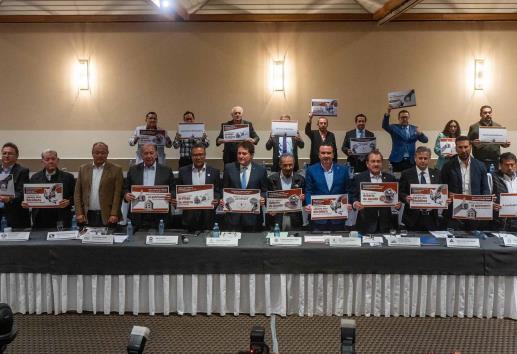 Sindicatos de trabajadores y cámaras empresariales a favor de fortalecer el Infonavit y sus recursos