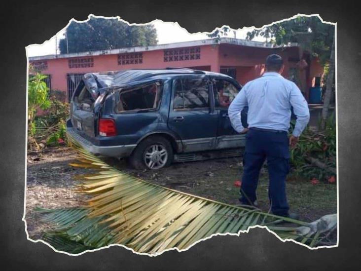 Camioneta termina a un costado de la carretera Córdoba-Veracruz