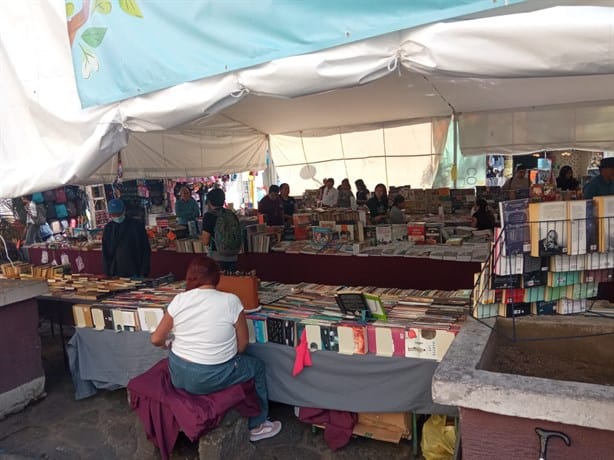 ¡Date prisa! realizan Feria del Libro en la Plazuela del Carbón en Xalapa