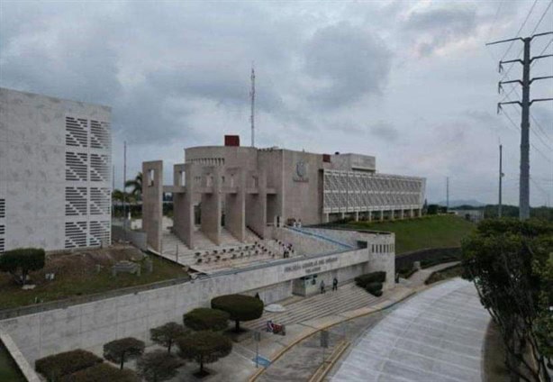 Congreso local podría discutir reforma que quitaría de su cargo a la fiscal de Veracruz