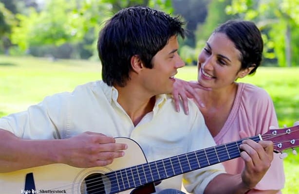 Las 5 canciones más románticas para dedicarle a la pareja este 14 de febrero según la IA