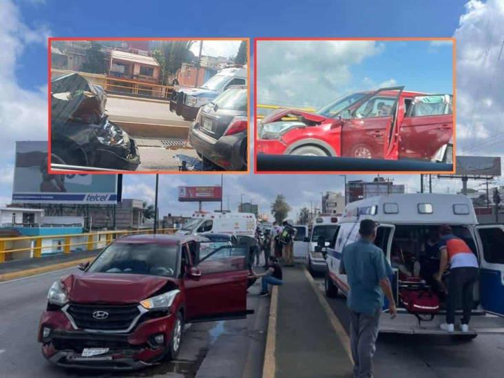 Choque múltiple en avenida Lázaro Cárdenas de Xalapa deja 3 heridos