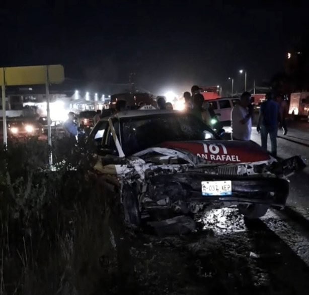 Choque entre dos taxis en San Rafael deja varios heridos