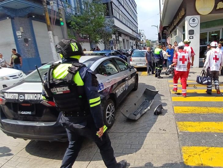 ¡Se pasó el alto! Chocan autos en el centro de Córdoba, ¿hay heridos?