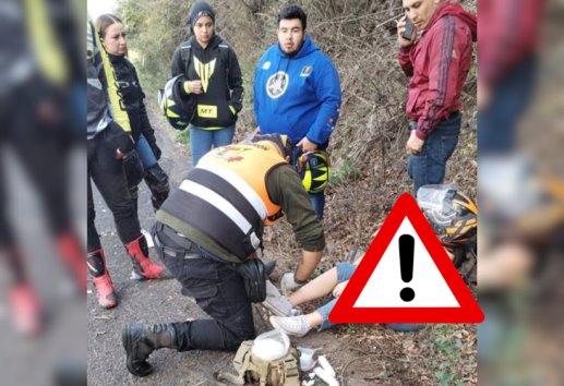 Pareja de motociclistas pierde el control y derrapa en curvas de Cerro Gordo