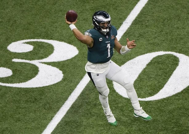 ¿De cuánto es la fortuna de Jalen Hurts, quarterback campeón del Super Bowl LIX?