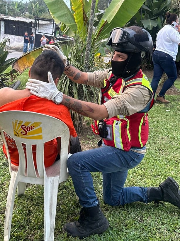 Vuelca cañero en carretera Fortín-Huatusco; conductor resulta herido