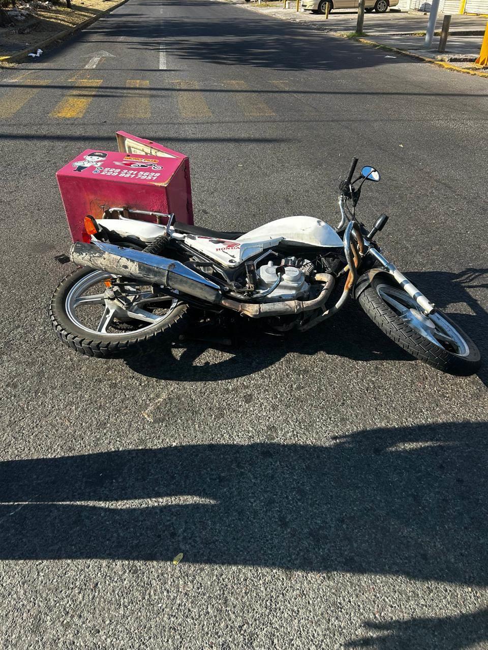 Motociclista  en Veracruz termina en hospital por choque con camioneta que se dio a la fuga