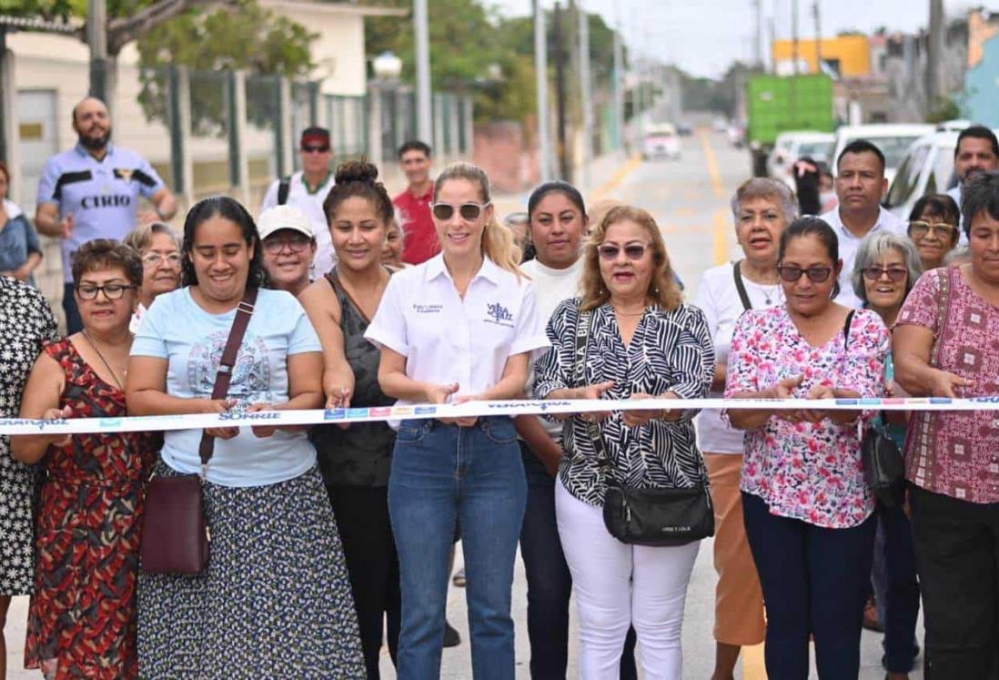 Inaugura Paty Lobeira obra de pavimentación en concreto hidráulico en colonia Los Ríos