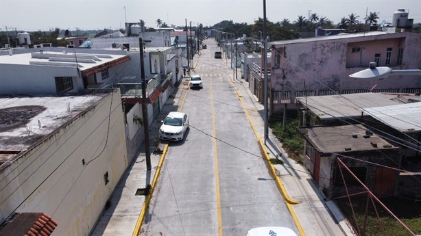 Inaugura Paty Lobeira obra de pavimentación en concreto hidráulico en colonia Los Ríos