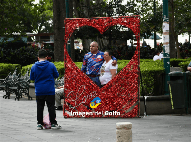 Emblemático sitio de Xalapa fue adaptado para set fotográfico en San Valentín