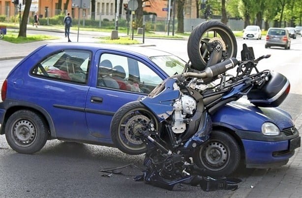 Accidentes de motocicleta no ceden en Veracruz; esto opinan Bomberos Conurbados