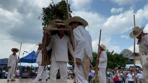 Buscan que Danza de la vaca en Tihuatlán se vuelva patrimonio cultural