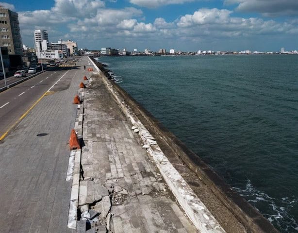 Rocío Nahle confirma muro de piedra en zona dañada del bulevar de Boca del Río