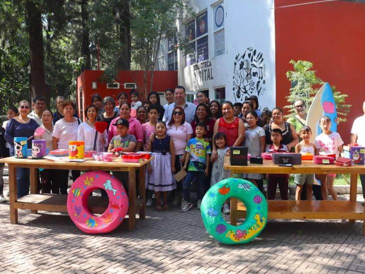 En Ciudad Mendoza, clausuran taller de manualidades por 14 de febrero