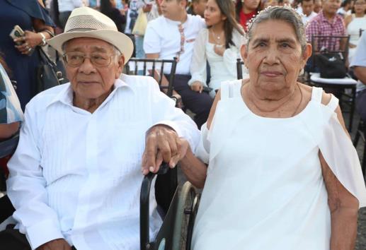Veracruz facilita el matrimonio civil, trámites gratuitos en bodas