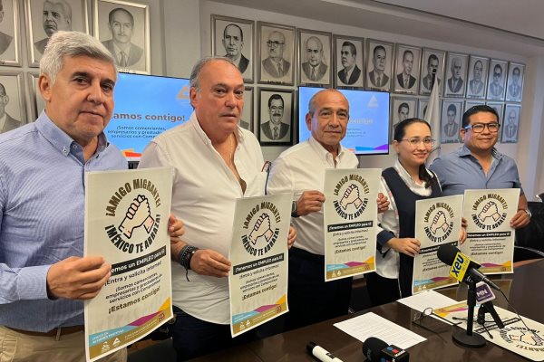 Canaco Veracruz se une al programa "México te Abraza" para apoyar a migrantes repatriados