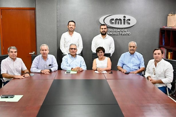 Rosa María Hernández Espejo se reúne con la CMIC Veracruz-Boca del Río