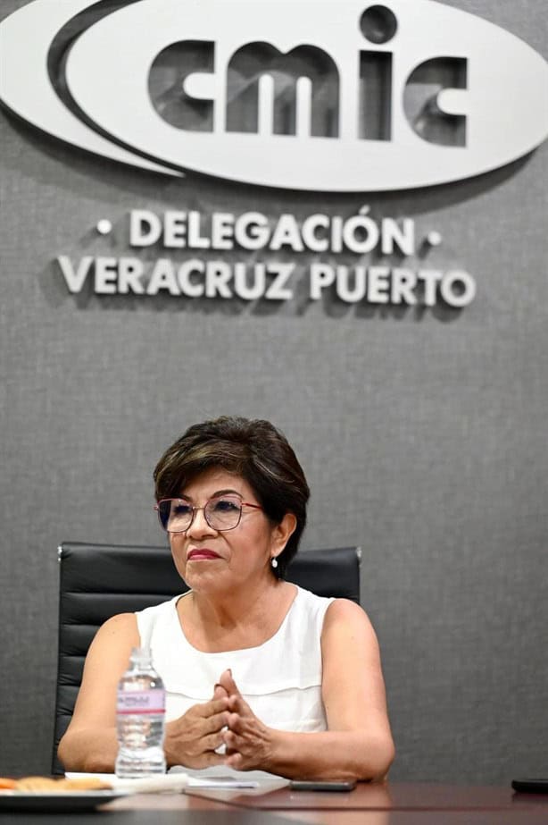 Rosa María Hernández Espejo se reúne con la CMIC Veracruz-Boca del Río