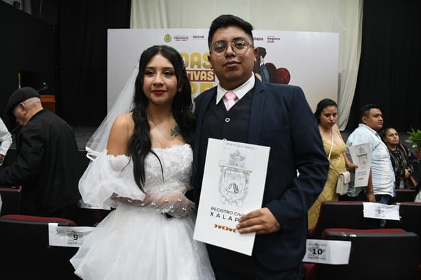 Con el corazón y la ley, 200 parejas sellan su amor en Bodas Colectivas de Xalapa