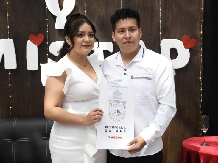 Con el corazón y la ley, 200 parejas sellan su amor en Bodas Colectivas de Xalapa