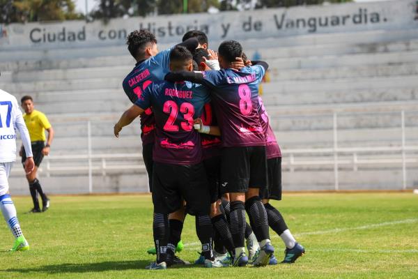 Gana y golea Racing de Veracruz en la Premier