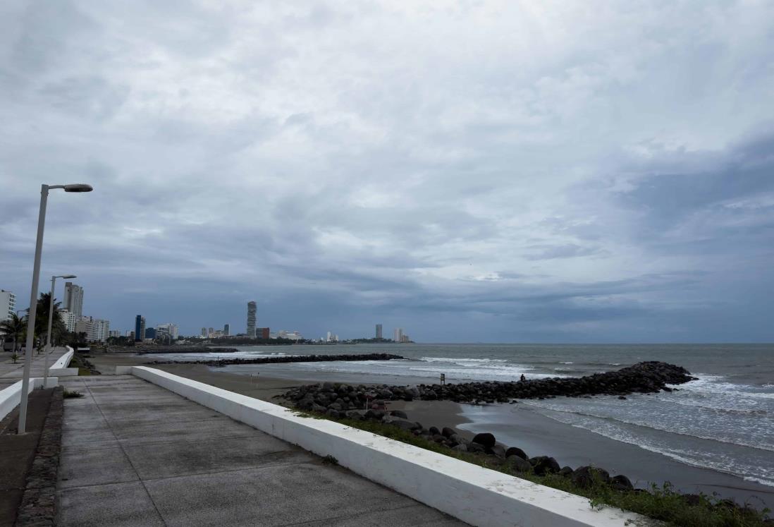 Cierran puerto de Veracruz a toda navegación por vientos del norte