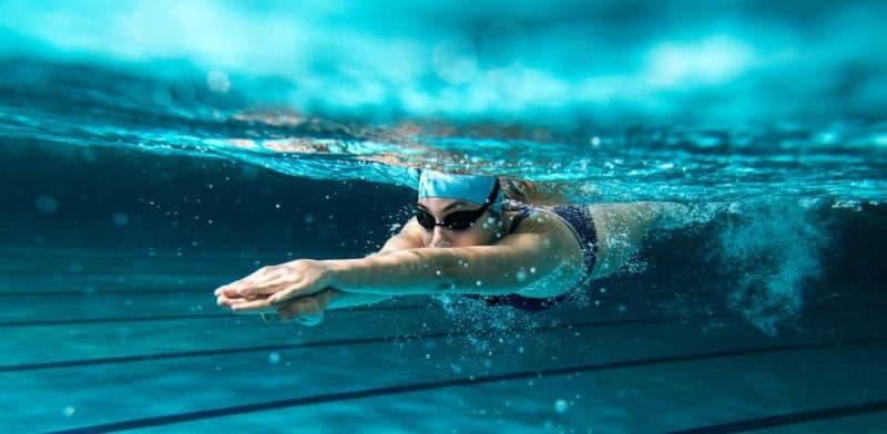 Cómo prepararse para una competencia de natación