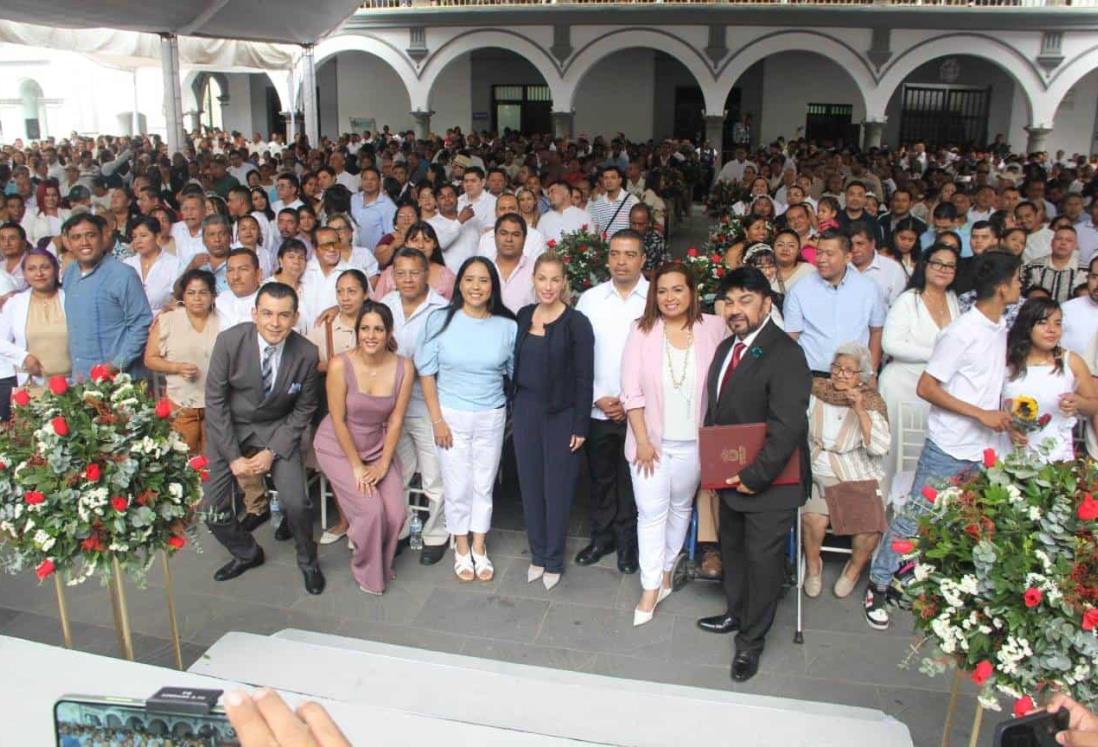 ¡Se dan el sí! Más de mil parejas celebran su unión en las bodas colectivas de Veracruz