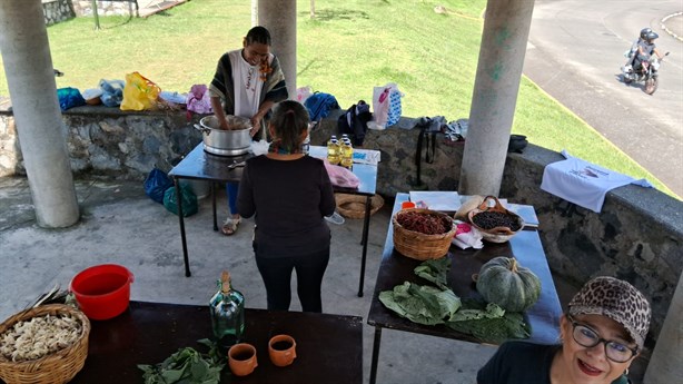 El canto de las aves urbanas resuena en el humedal Chirimoyo, en Orizaba (+Video)