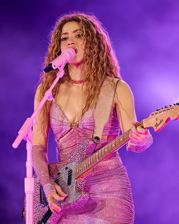 Shakira sufre problema repentino de salud y termina hospitalizada