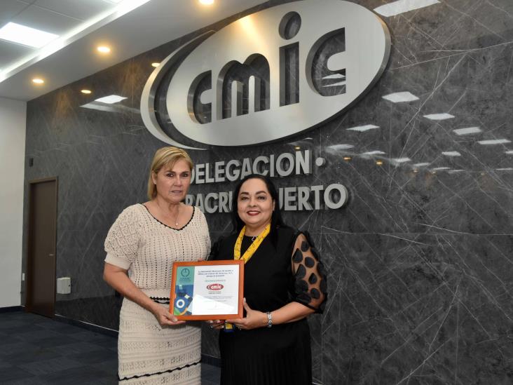 Comité de Damas de CMIC Veracruz Puerto organiza el evento ´Tinto Pinto´