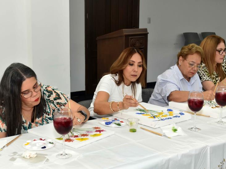 Comité de Damas de CMIC Veracruz Puerto organiza el evento ´Tinto Pinto´