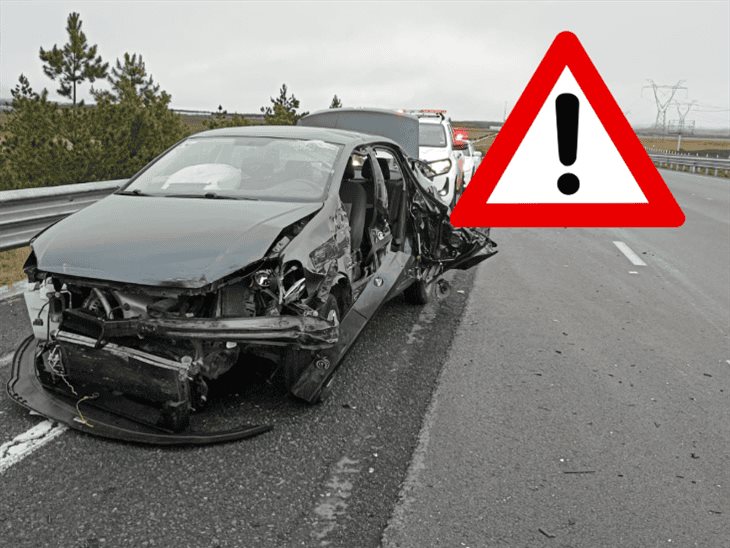 ¡Destrozado! auto sufre fuerte accidente en la autopista Xalapa-Perote