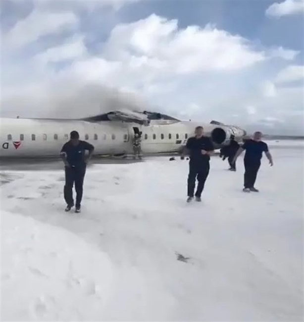 En medio de tormenta de nieve un avión con capacidad para 90 pasajeros se estrella en Canadá