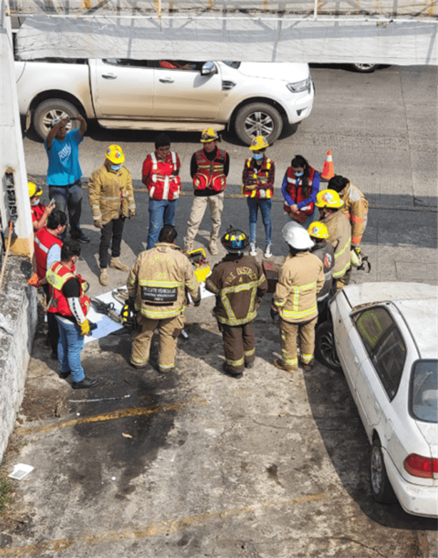 Realizan practicas de rescate vehicular en Fortín