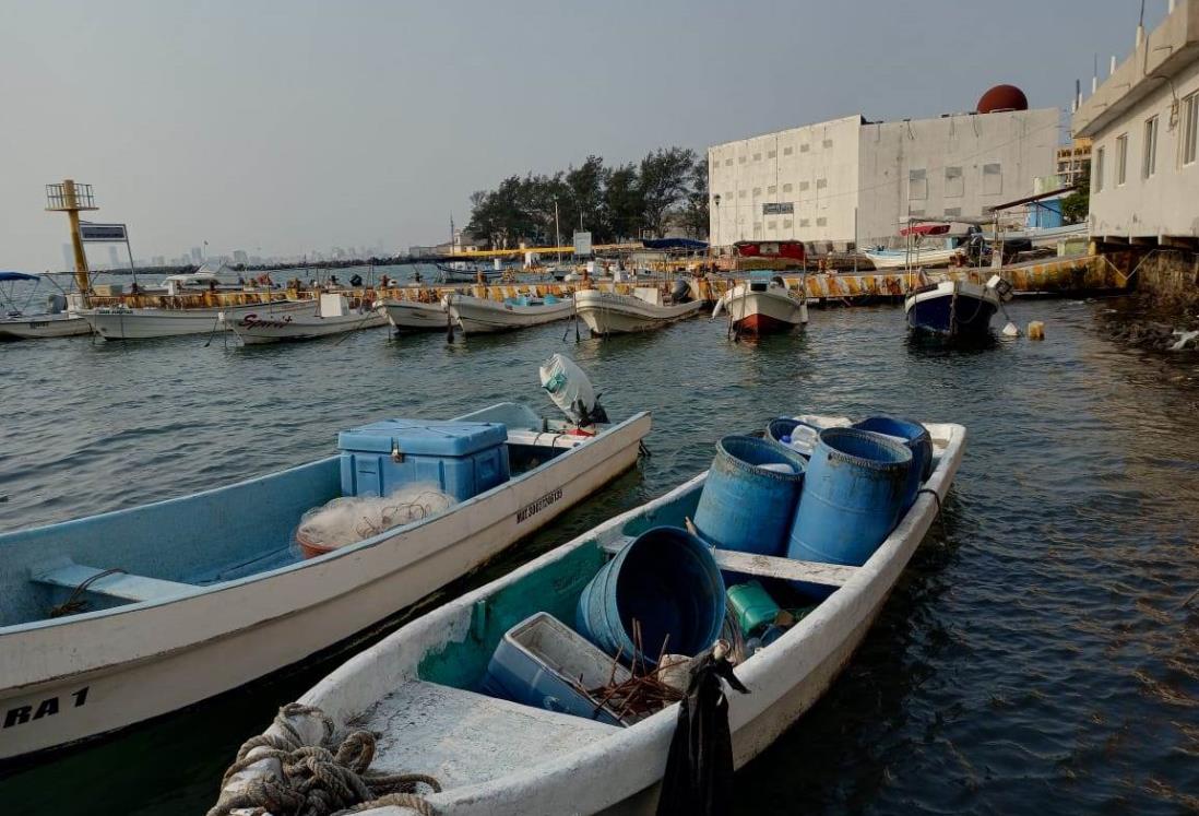 Pescadores de Veracruz se encomiendan a Dios ante mala semana por frentes fríos