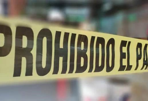 Se matan jovencitas al chocar su moto contra un camión en Paso del Macho