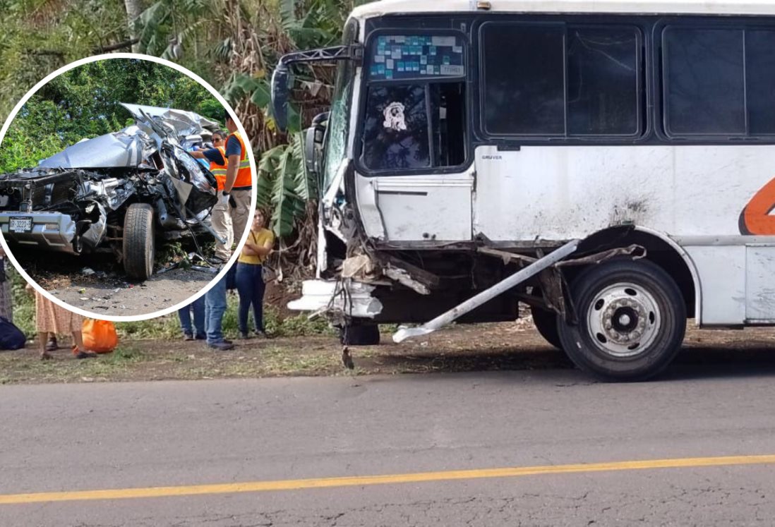 Camioneta choca de frente contra autobús pasaje en Catemaco