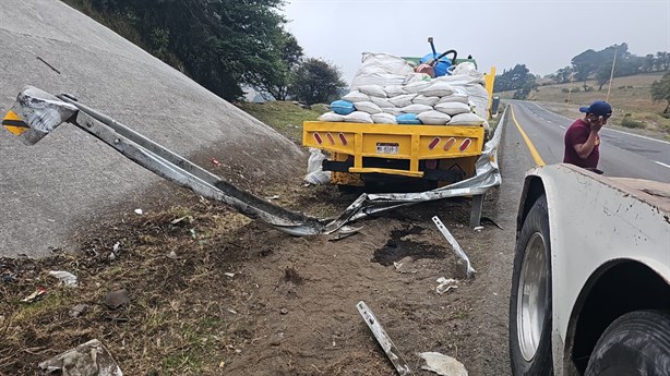 Se accidenta tractocamión en Las Cumbres de Maltrata