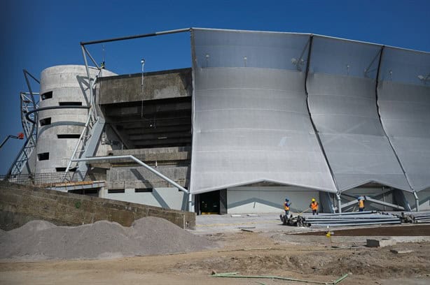 Instalan megapantalla en el estadio Luis Pirata Fuente en Veracruz; así luce